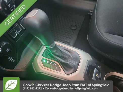 Certified 2017 Jeep Renegade Latitude w/ Safety & Security Group AWD/4WD image 26