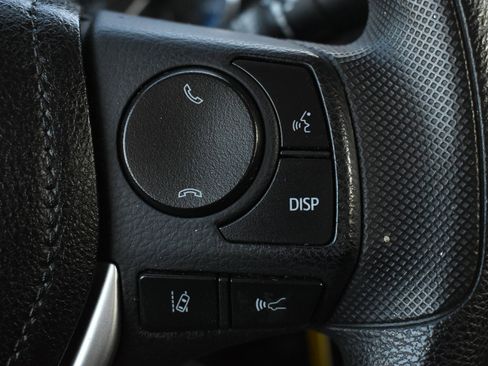 Used 2018 Toyota Corolla L image 19