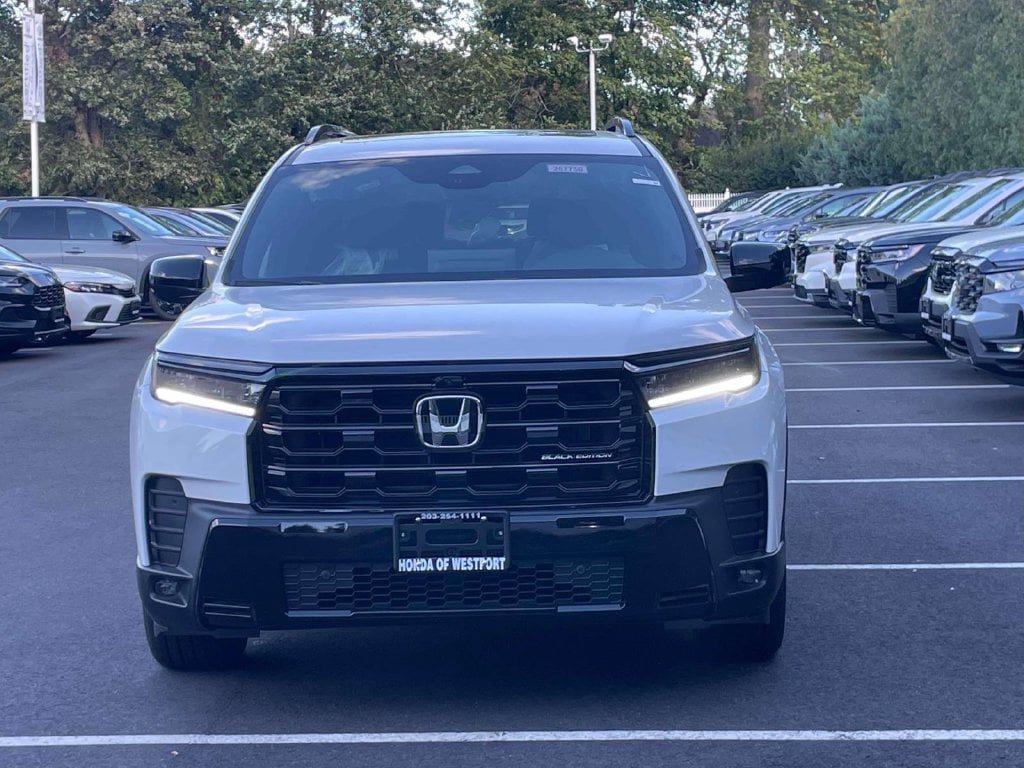 New 2026 Honda Pilot Black Edition image 2