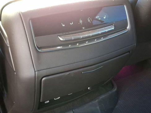 Certified 2024 Cadillac Escalade ESV Sport Platinum w/ LPO, ONYX Package image 11