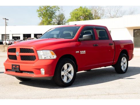 Used 2016 RAM 1500 Express w/ Popular Equipment Group RWD image 4