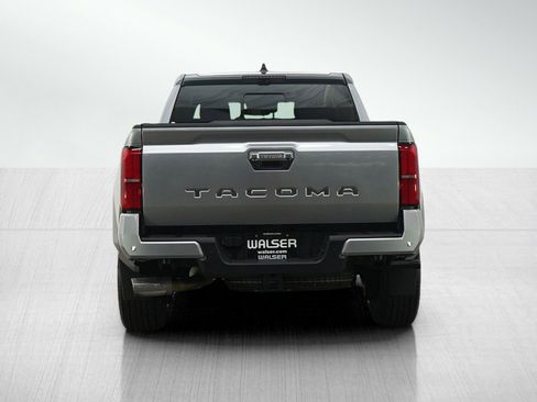 Used 2024 Toyota Tacoma Limited image 4