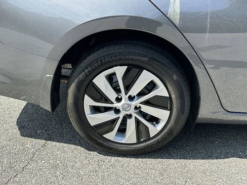 Certified 2025 Nissan Altima 2.5 S FWD image 19