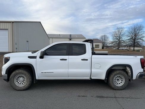 Used 2022 GMC Sierra 1500 Pro w/ Pro Value Package AWD/4WD image 6