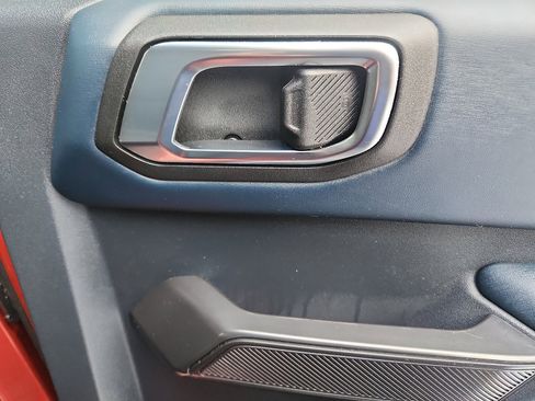 Used 2024 Ford Bronco Outer Banks image 31