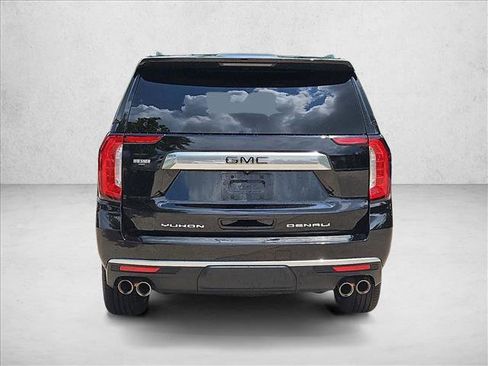 Used 2024 GMC Yukon Denali AWD/4WD image 7