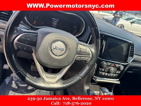 Used 2020 Jeep Grand Cherokee Limited AWD/4WD image 23