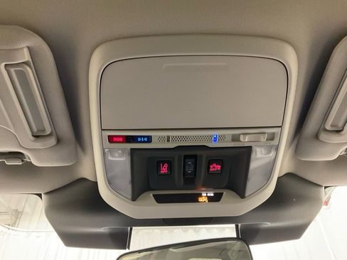 Used 2023 Subaru Forester Limited image 30