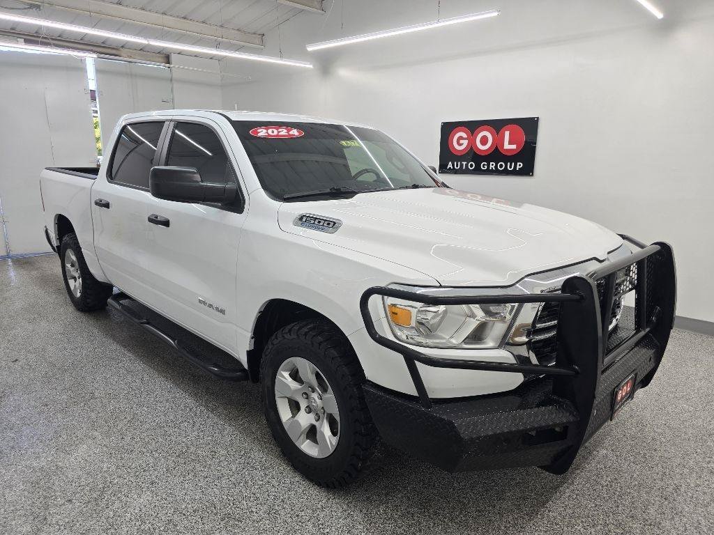 Used 2024 RAM 1500 Lone Star AWD/4WD image 1