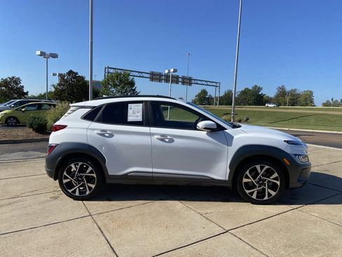 Used 2023 Hyundai Kona Limited image 12