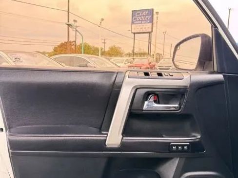 Used 2017 Toyota 4Runner Limited image 19