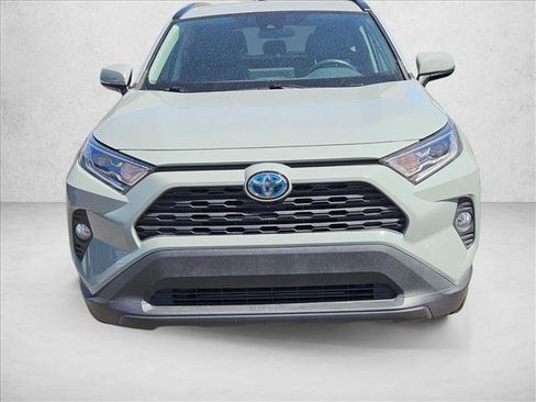Used 2021 Toyota RAV4 XLE w/ Carpet Mat Package (TMS) AWD/4WD image 2