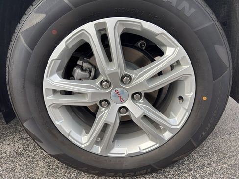 Used 2023 GMC Terrain SLE w/ Driver Convenience Package image 37