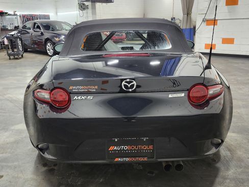 Used 2016 MAZDA MX-5 Miata Sport image 15