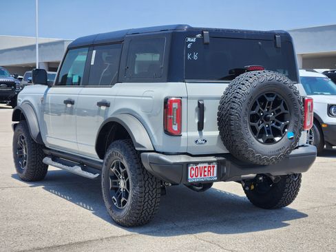 New 2026 Ford Bronco Badlands w/ Black Appearance Package AWD/4WD image 5