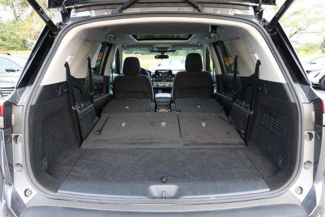 Used 2025 Nissan Pathfinder SV w/ SV Premium Package AWD/4WD image 9