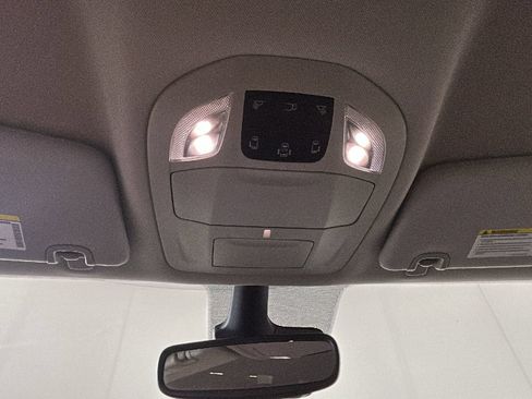 Used 2023 Chrysler Voyager LX FWD image 28
