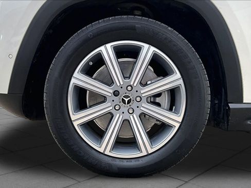Certified 2022 Mercedes-Benz GLS 450 4MATIC image 11