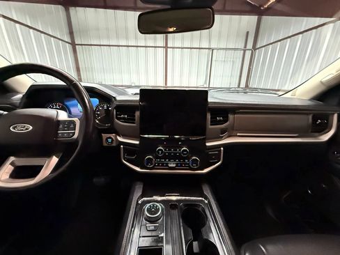 Used 2022 Ford Expedition XLT RWD image 17