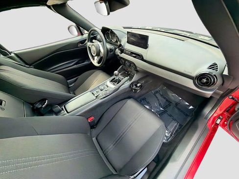Used 2024 MAZDA MX-5 Miata Sport RWD image 25