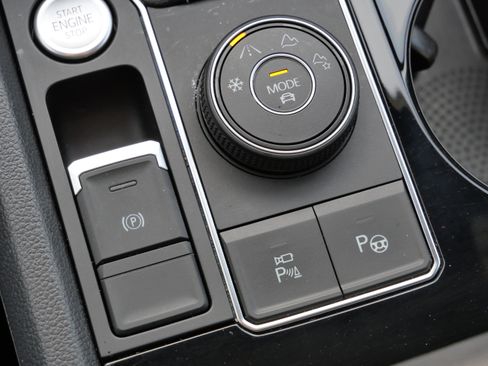 Certified 2023 Volkswagen Atlas Cross Sport SEL Premium R-Line image 28