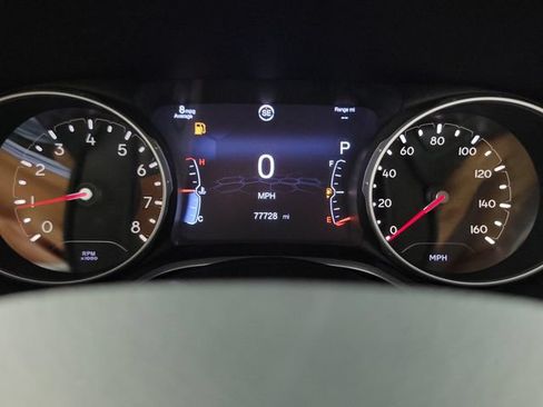 Used 2018 Jeep Compass Latitude w/ Popular Equipment Group AWD/4WD image 17