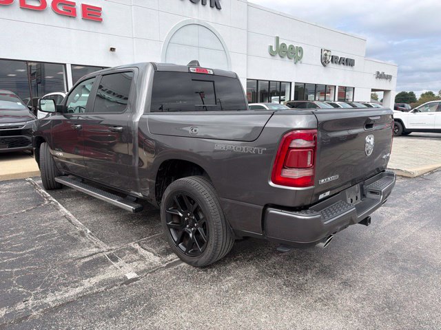 Used 2023 RAM 1500 Laramie AWD/4WD image 3