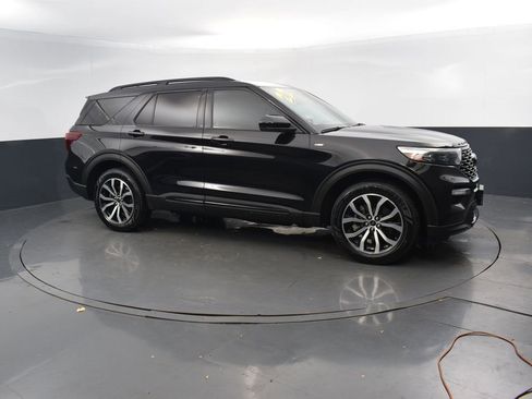 Used 2022 Ford Explorer ST-Line w/ Class IV Trailer Tow Package image 7