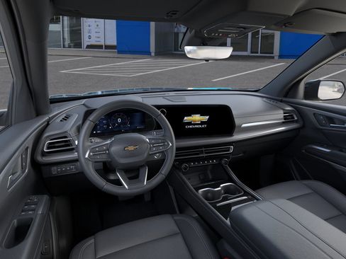New 2026 Chevrolet Traverse LT w/ Sun and Wheel Package AWD/4WD image 39