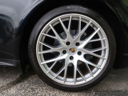 Used 2018 Porsche Panamera 4S image 61
