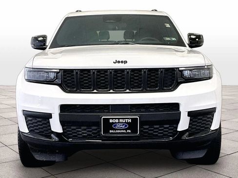 Used 2023 Jeep Grand Cherokee L Altitude image 3