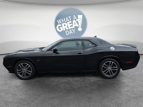 Used 2018 Dodge Challenger GT w/ GT Interior Package image 7