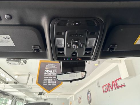 Certified 2024 GMC Yukon XL Denali w/ Denali Reserve Package AWD/4WD image 31