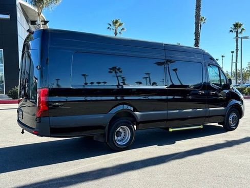 Used 2024 Mercedes-Benz Sprinter 3500 image 3