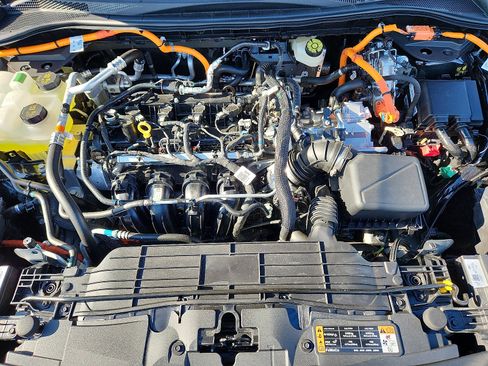 Used 2025 Ford Escape SE image 27