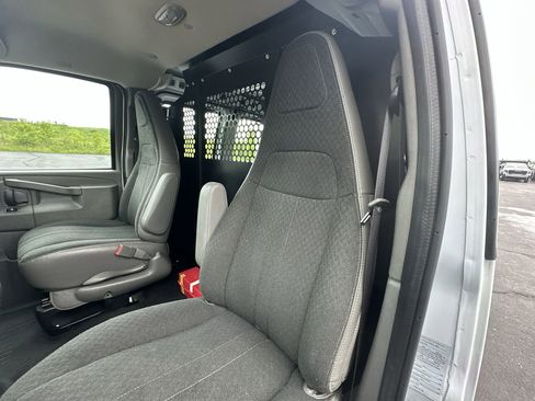 Used 2023 Chevrolet Express 2500 w/ Driver Convenience Package image 11