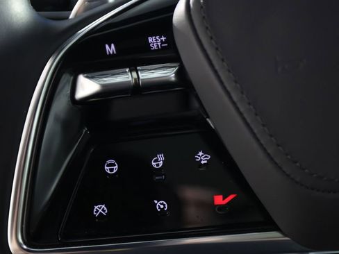 Used 2025 Cadillac Escalade V AWD/4WD image 26