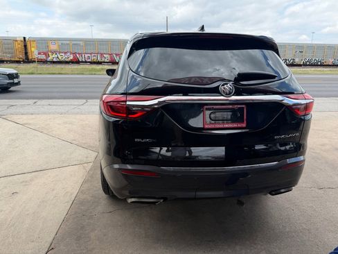 Used 2018 Buick Enclave Essence w/ Trailering Package image 17