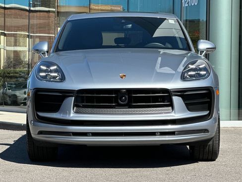 Used 2025 Porsche Macan AWD/4WD image 11