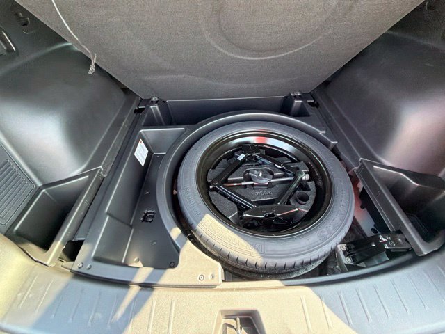 New 2026 Chevrolet Blazer LT w/ Convenience Package FWD image 38