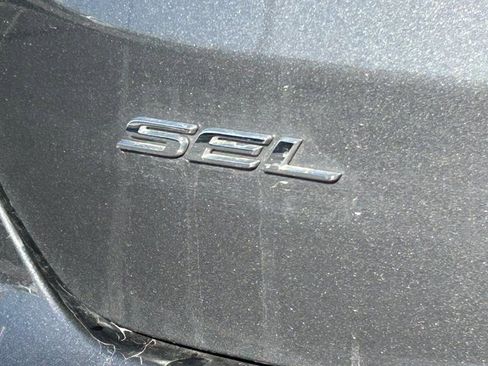 Used 2023 Ford Edge SEL image 5