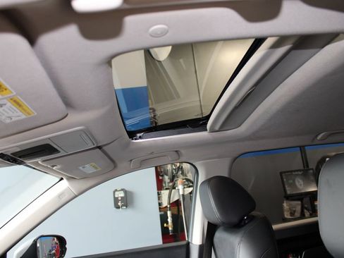 Used 2024 Honda CR-V EX-L image 26