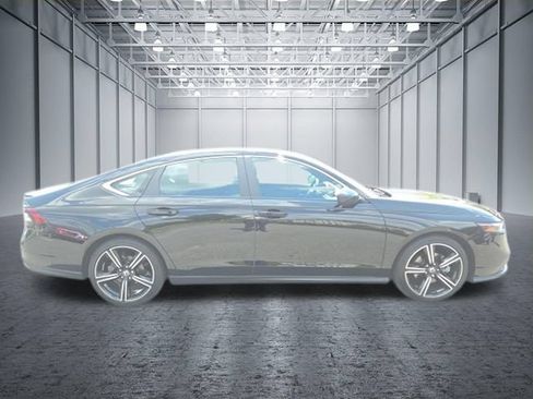 Used 2023 Honda Accord Sport image 12