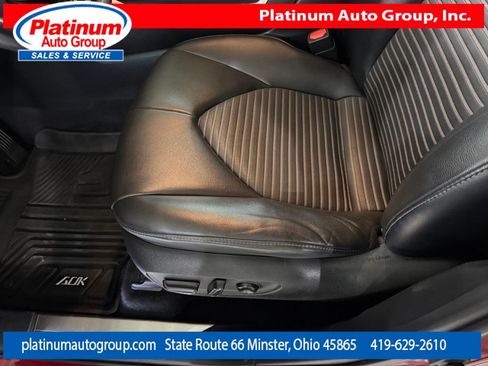 Used 2021 Toyota Highlander XSE FWD image 12