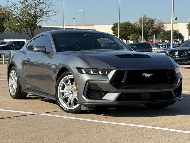 Used 2024 Ford Mustang GT Premium RWD image 2