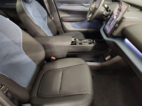 New 2026 Volvo EX30 Ultra w/ Protection Package image 3