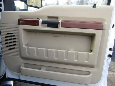 Used 2010 Ford F350 King Ranch image 32