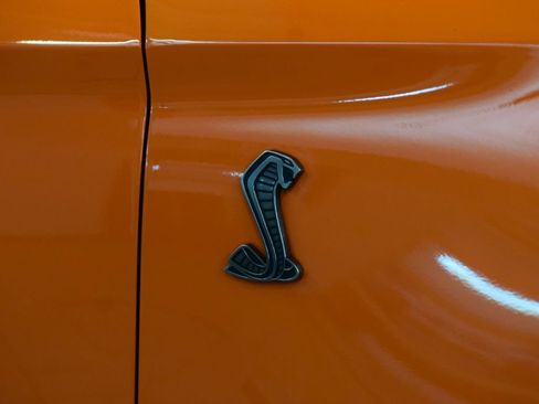 Used 2021 Ford Mustang Shelby GT500 w/ Technology Package RWD image 19