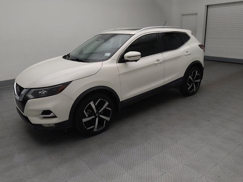 Used 2020 Nissan Rogue Sport SL w/ Premium Package FWD image 2