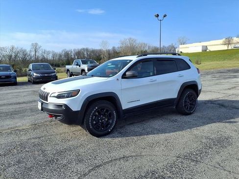 Used 2021 Jeep Cherokee Trailhawk w/ Technology Group AWD/4WD image 34